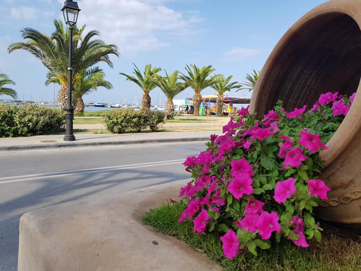 Petite Palace Rethymno  ภายนอก รูปภาพ